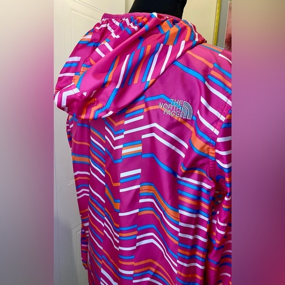 NWOT/ The North Face Girls  Hoodie Windbreaker Multi Color pink EUC 🌬️🩷 - Picture 5 of 13